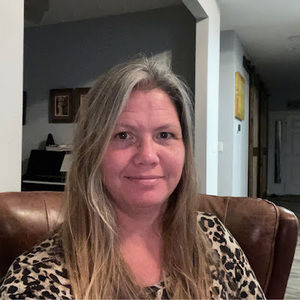 Meet your Posher, Lori